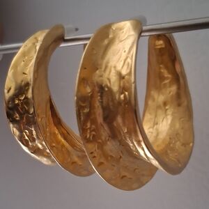 Kenneth Jay Lane Textured Gold Earrings